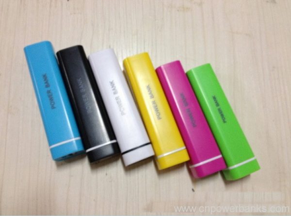 2200mah mobile lipstick power bank 5 Lipstick-Size Power Bank in Eight Matte Colors