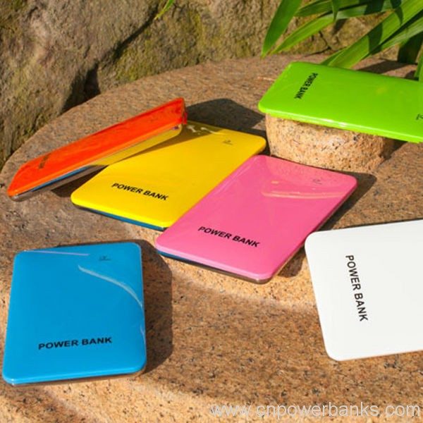 Gift Slim cellphone power bank 4000mAh 3 Slim Gift Power Bank with Safety Protection Chip