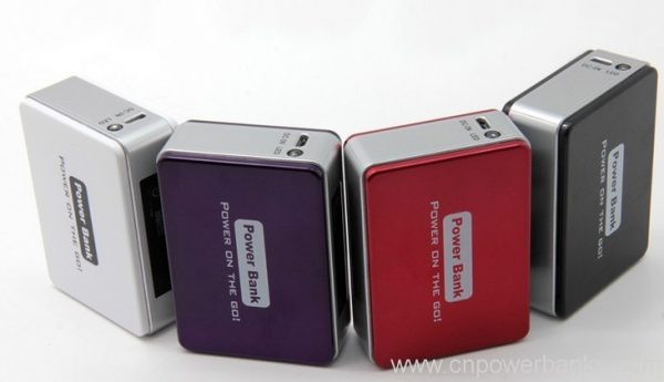 4400mAh smart phones mini Power banks with power display 3 Mini Power Bank with Power-Level Display