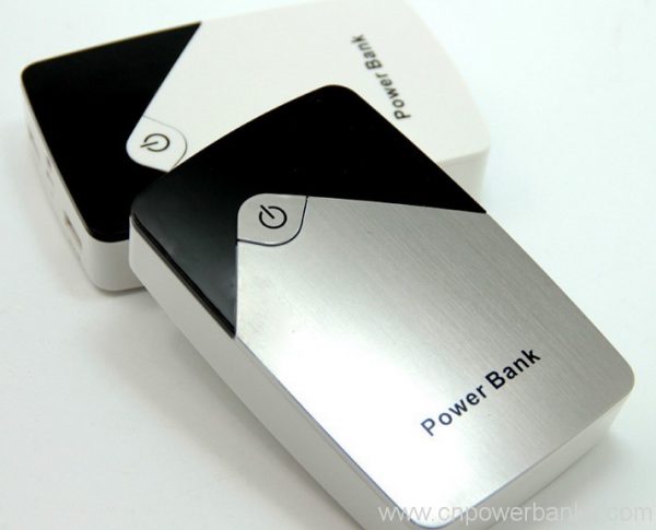 8800mah dual port power bank for smartphone 3 Large Dual-Port Power Bank for Shared Charging