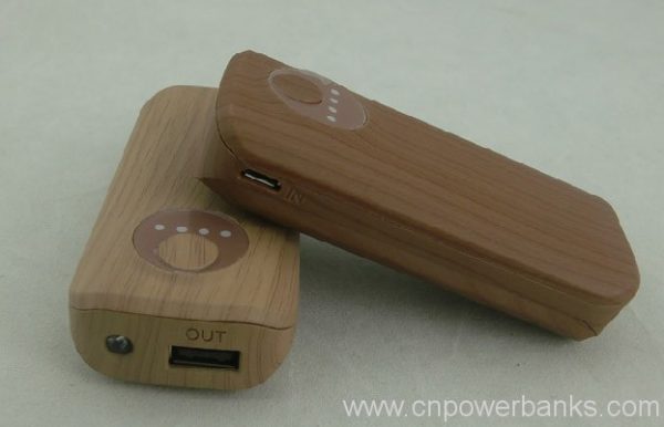 Wooden-Style Power Bank for Eco-Friendly Retail