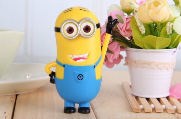 Cartoon Little Yellow Man Mobile Charger 2600mAh Cute Power Bank 2 Cartoon Character Power Bank for Licensed Merchandise
