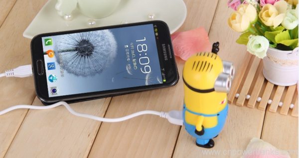 Cartoon Little Yellow Man Mobile Charger 2600mAh Cute Power Bank Cartoon Character Power Bank for Licensed Merchandise