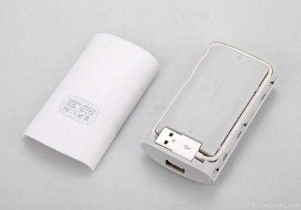 Fashion design 5600mah built in cable power bank 3 Built-in Cable Power Bank for Event Giveaways