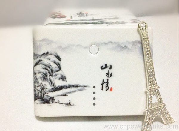 Chinese style Blue and White porcelain mobile power bank 6 Blue-and-White Porcelain Power Bank for Cultural Gift Retail