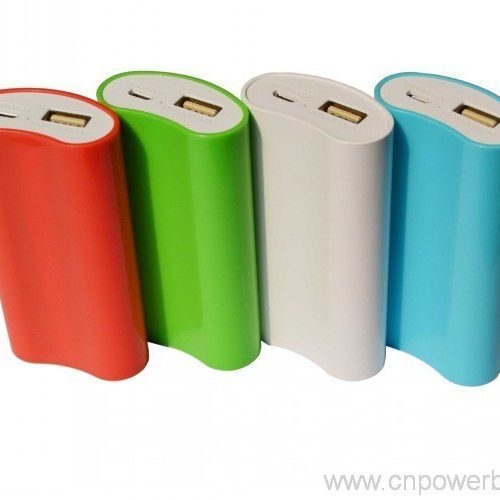 Universal Smiling Face Custom 5200mAh Safe Power Bank 3 Smiling Face Power Bank for Healthcare Gifting